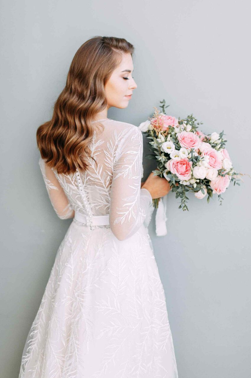 https://annadacouture.com/wp-content/uploads/2020/11/wedding_dress_04-850x1280.jpg