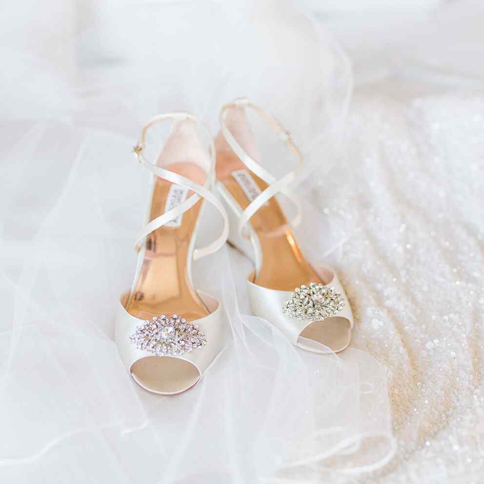 https://annadacouture.com/wp-content/uploads/2020/11/wedding_style_square_01.jpg