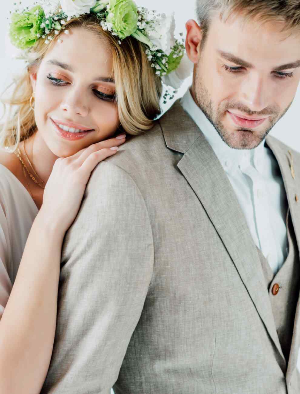 https://annadacouture.com/wp-content/uploads/2020/12/home_04_image_01.jpg