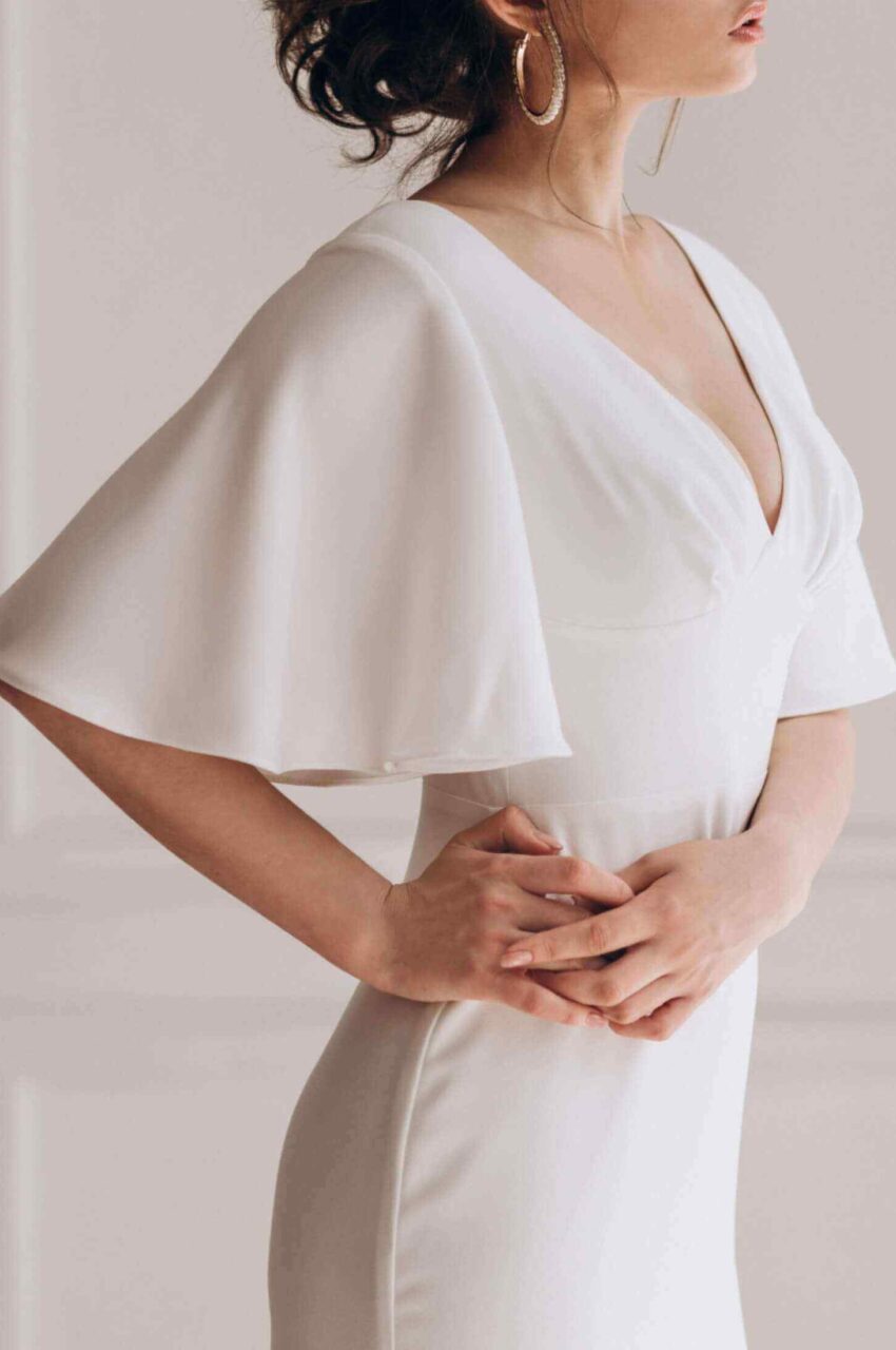 https://annadacouture.com/wp-content/uploads/2020/12/wedding_dress_08-850x1280.jpg